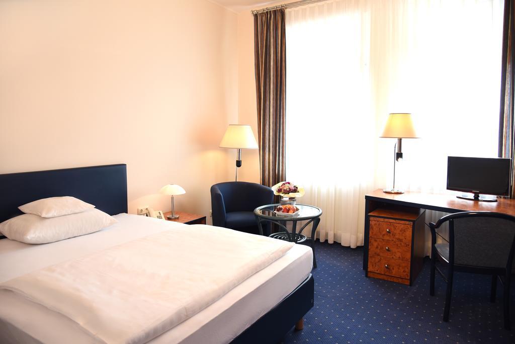Hotel Arkadia Friedrichsdorf Εξωτερικό φωτογραφία